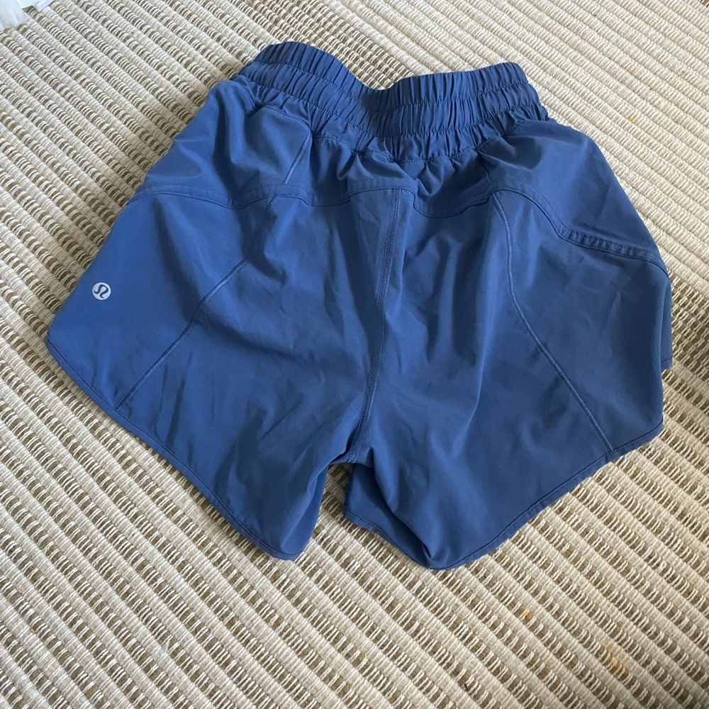 Lululemon tracker shorts size 4